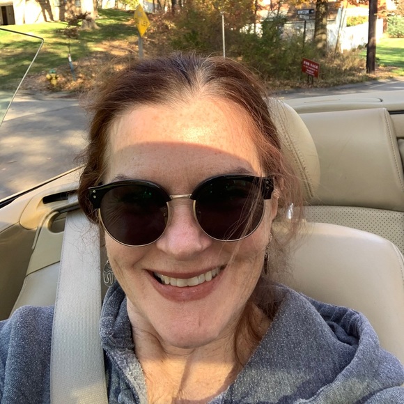 Meet your Posher, Tess - Picture 2 of 4